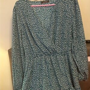 Teal and White Patterned Blouse🧡